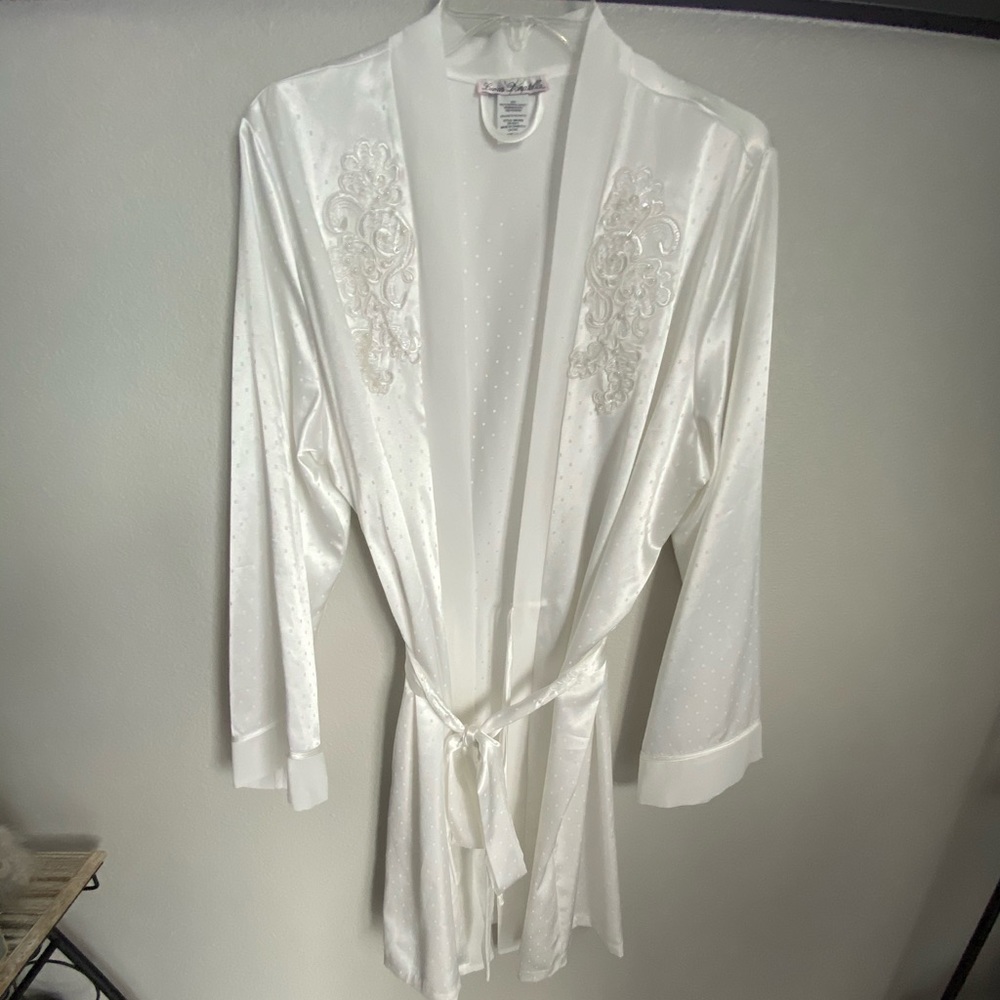 Linea Donatella Embroidered Robe - Picture 2 of 4